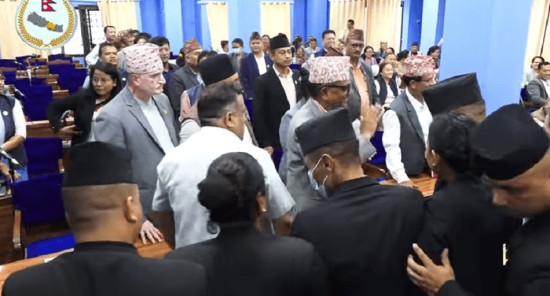 एमाले अवरोधले बागमती प्रदेशसभा बैठक दुई महिनासम्म बन्धक